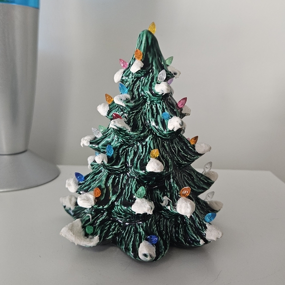 Vintage Ceramic Christmas Tree - Picture 1 of 8